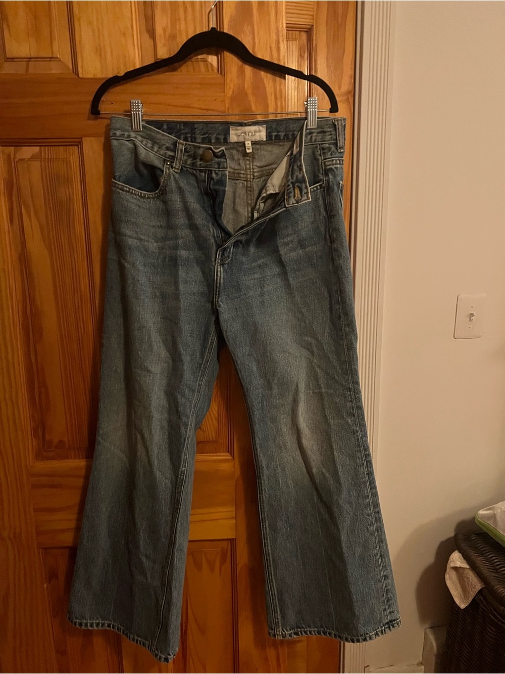 THE GREAT. High-Rise Wide-Leg Jeans in Medium Blue Wash